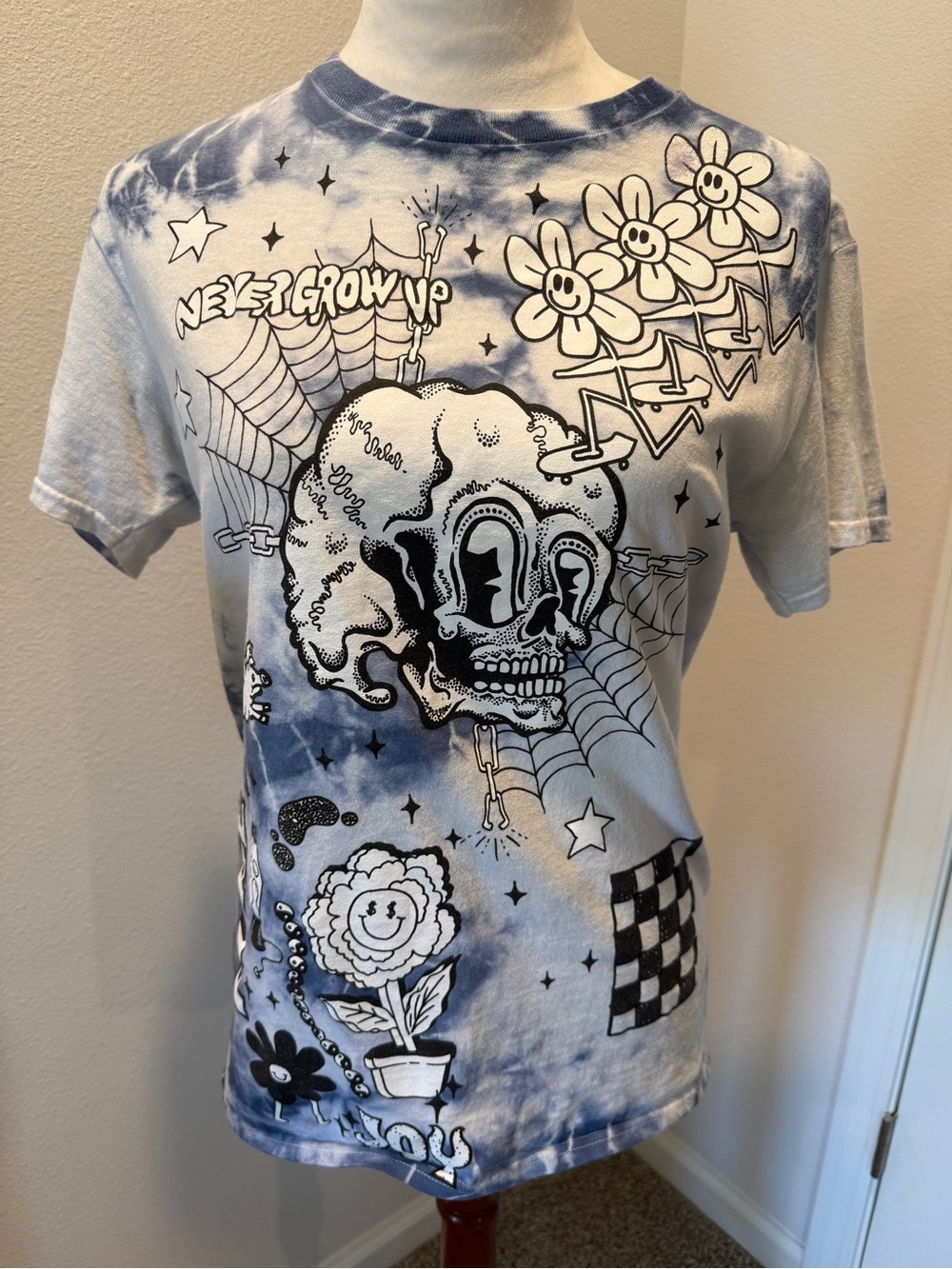 Blue Tie-Dye Skull & Floral Graphic Short Sleeve Tee